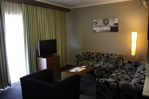 Quality Hotel Dickson - Tourism Guide 21
