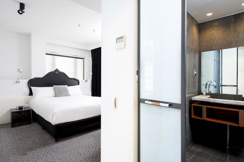 Peppers Gallery Hotel - Travel Search 36