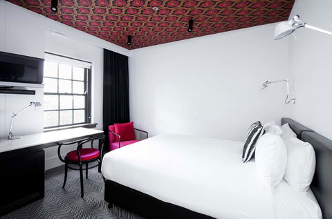 Peppers Gallery Hotel - Travel Search 14