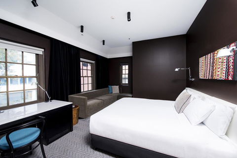 Peppers Gallery Hotel - Travel Search 43