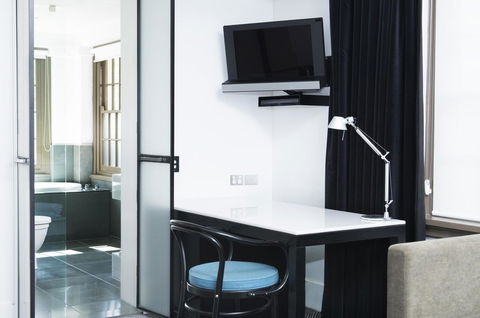 Peppers Gallery Hotel - Travel Search 25