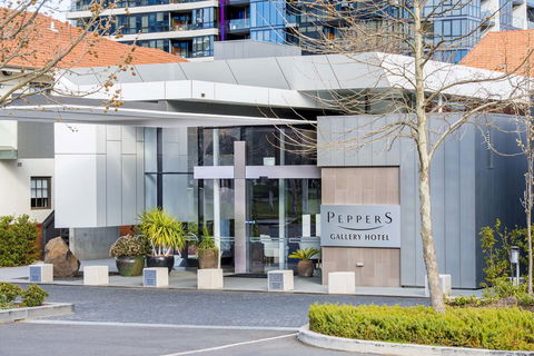 Peppers Gallery Hotel - Travel Search 0