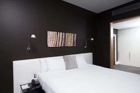 Peppers Gallery Hotel - Travel Search 11