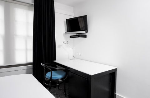Peppers Gallery Hotel - Travel Search 33