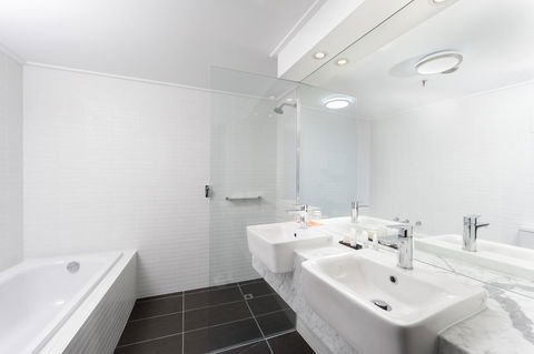 Rydges Canberra - Travel Agents 36