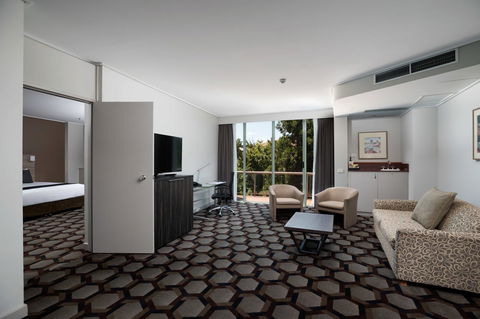 Rydges Canberra - Travel Agents 38