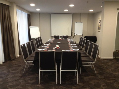 Rydges Canberra - Travel Agents 7