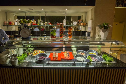 Rydges Canberra - Travel Agents 24