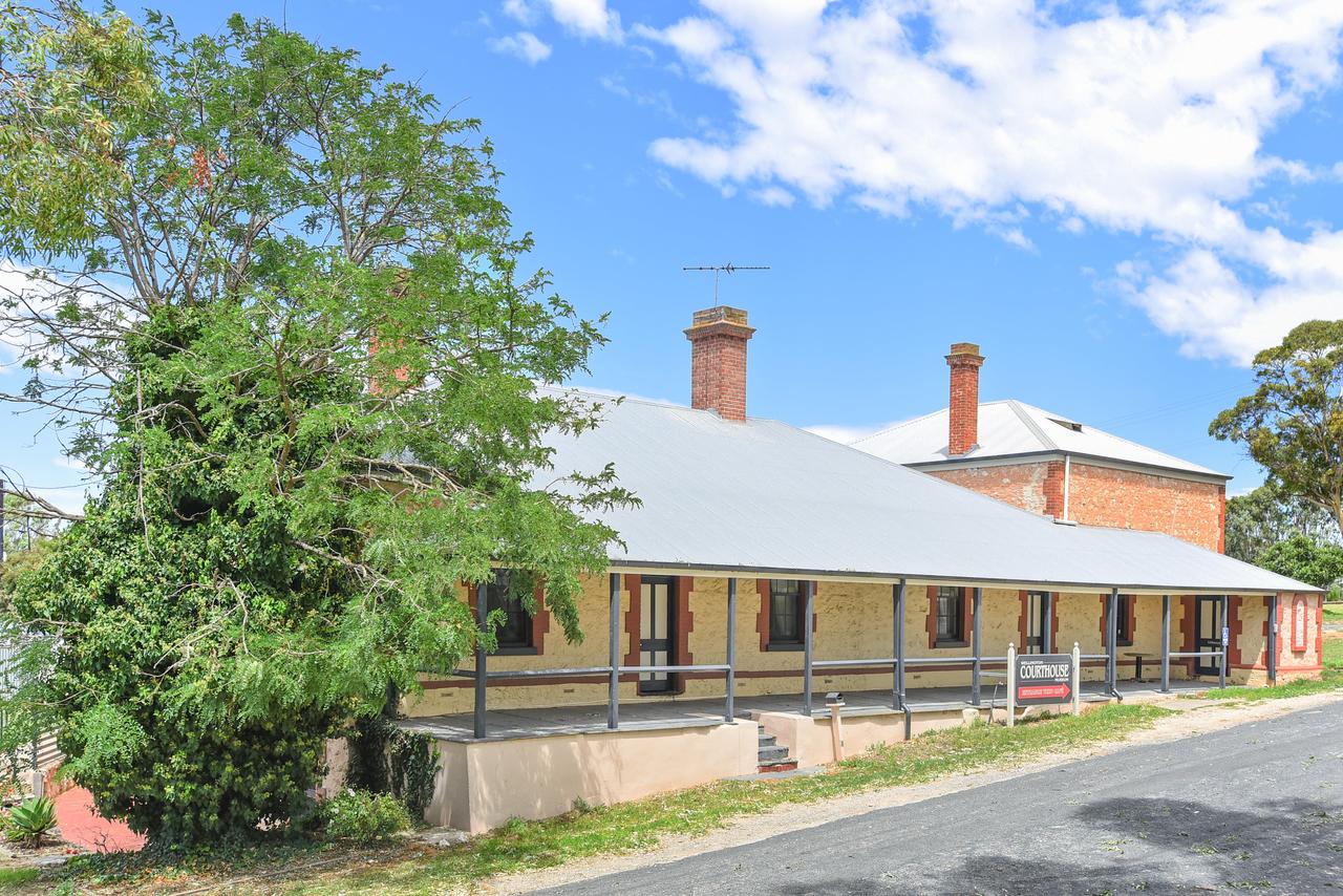 Ashville SA Travel Search