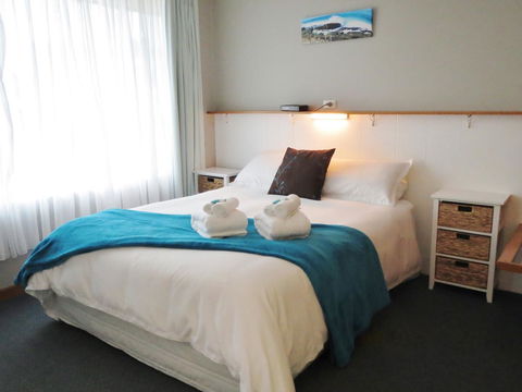 Stansbury Holiday Motel - Cruises Travel 22