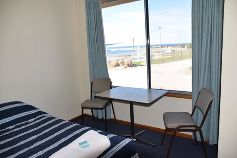 Stansbury Holiday Motel - Cruises Travel 7