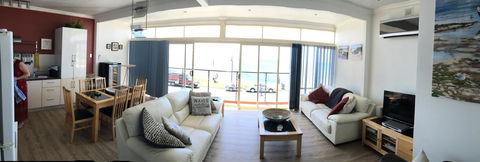Crystal Blue Apartment - Cruises Travel 32
