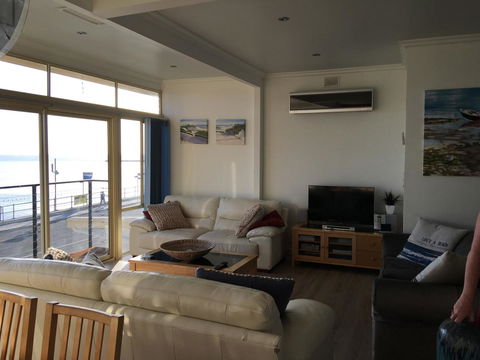 Crystal Blue Apartment - Cruises Travel 35