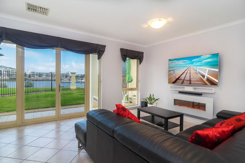 Port Adelaide Harbourside House - Travel Search 2
