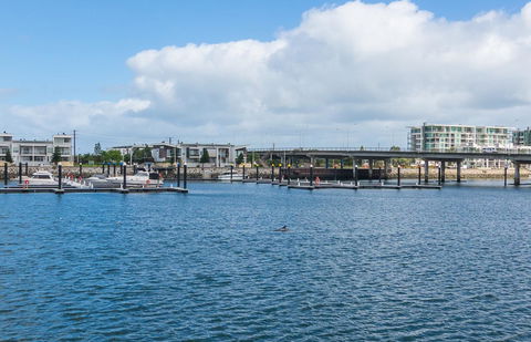 Port Adelaide Harbourside House - Travel Search 10