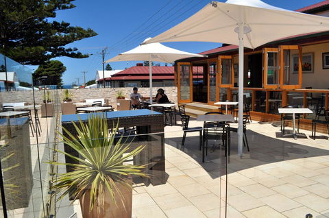 Kangaroo Island Seafront - Travel Search 11