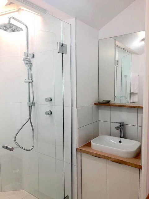 The Loft - Beautiful Central Barossa Apartment - Travel Search 12