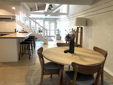 The Loft - Beautiful Central Barossa Apartment - Travel Search 7