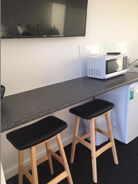 Port Lincoln Shark Apartment 1 - Travel Search 10
