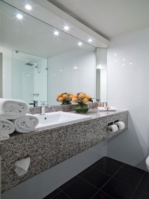 Hotel Grand Chancellor Adelaide - Tourism Guide 30