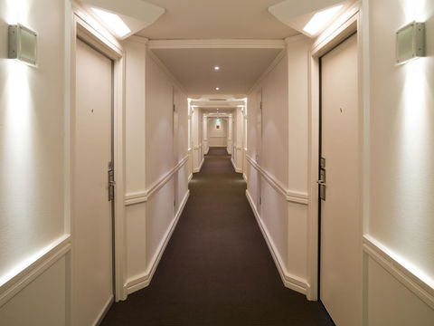 Hotel Grand Chancellor Adelaide - Tourism Guide 32