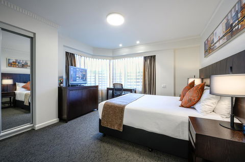 Hotel Grand Chancellor Adelaide - Tourism Guide 6