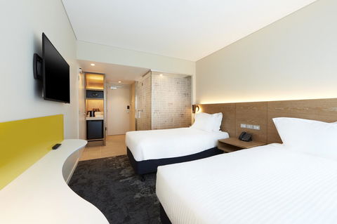 Holiday Inn Express Adelaide City Centre, An IHG Hotel - Travel Agents 5