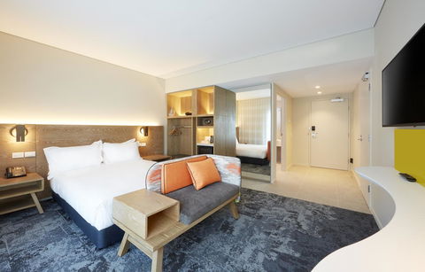 Holiday Inn Express Adelaide City Centre, An IHG Hotel - Travel Agents 12