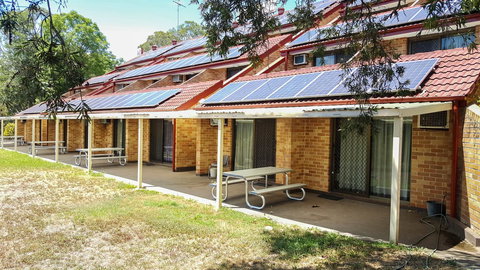 Windsor Terrace Motel - Travel Search 16