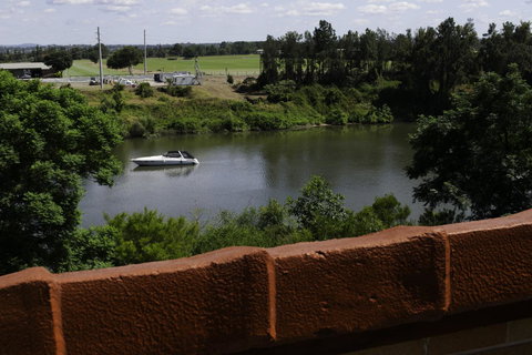 Windsor Terrace Motel - Travel Search 10