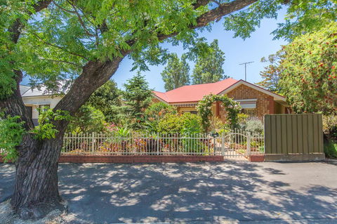 Tanunda\'s Magpie House - Travel Search 23