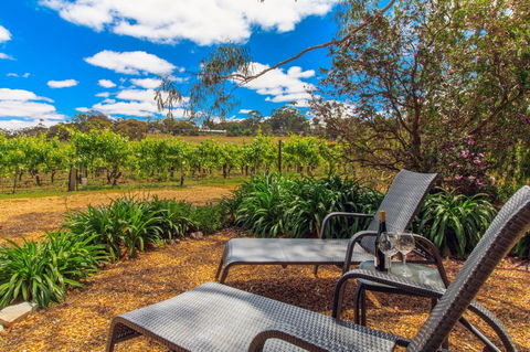 Stonewell Cottages And Vineyards - Cruises Travel 8