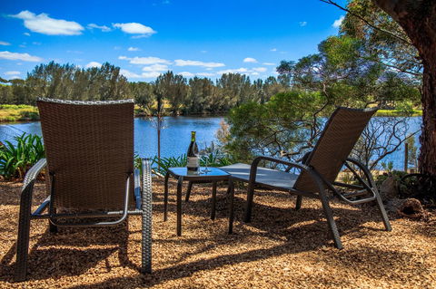 Stonewell Cottages And Vineyards - Cruises Travel 5