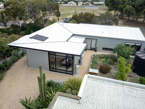 Sinclair Eco House - Cruises Travel 6