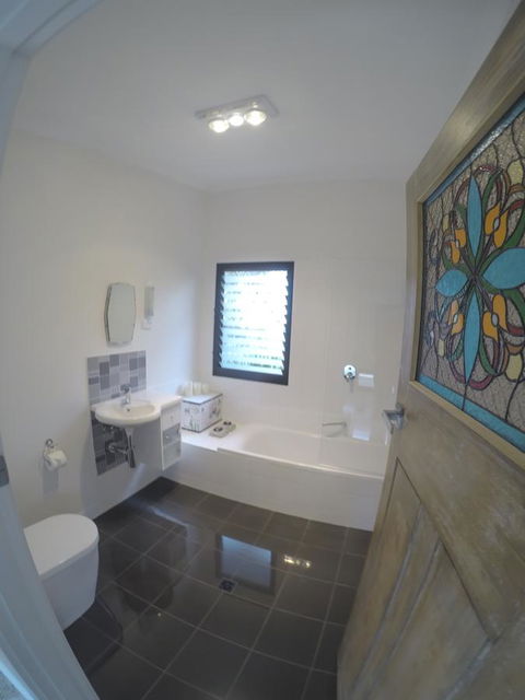 Sinclair Eco House - Cruises Travel 7