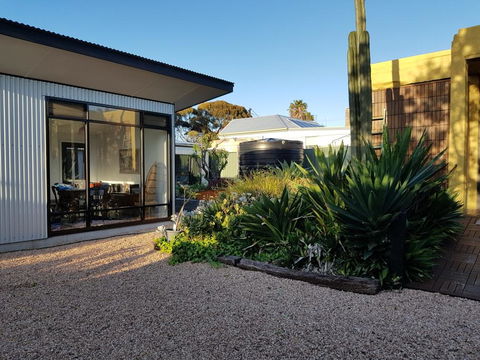 Sinclair Eco House - Cruises Travel 23