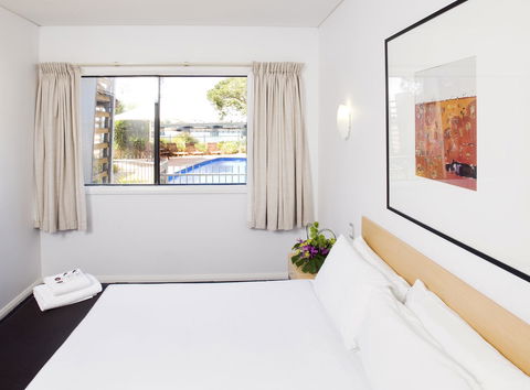 Majestic Oasis Apartments - Cruises Travel 12