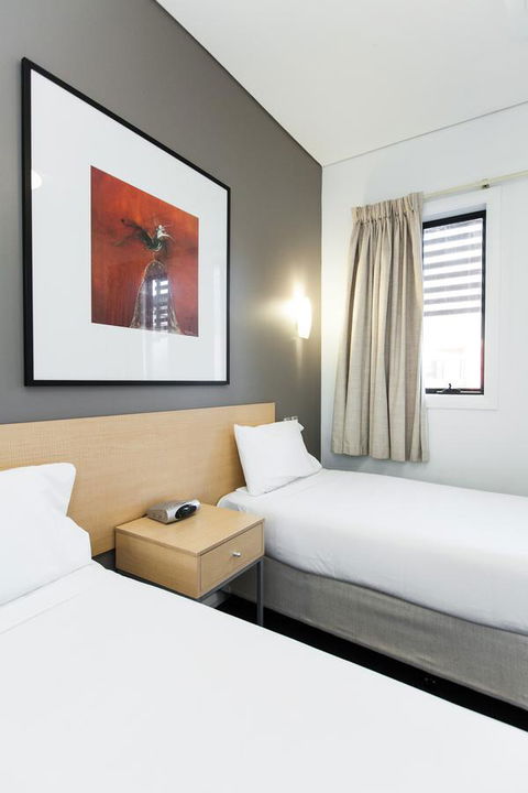 Majestic Oasis Apartments - Cruises Travel 23