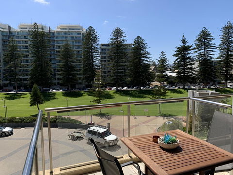 Luxury Beachside Accomodation - Tourism Guide 0