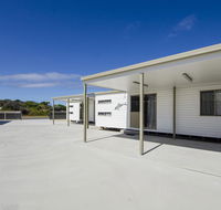 Rocks Retreat Cabin - Dolphin - Travel Search