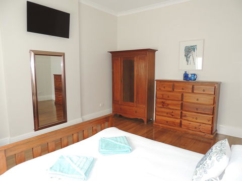 Glenelg - Marina Retreat - Tourism Guide 19