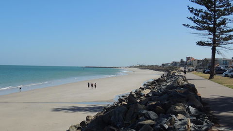 Glenelg - Marina Retreat - Tourism Guide 7