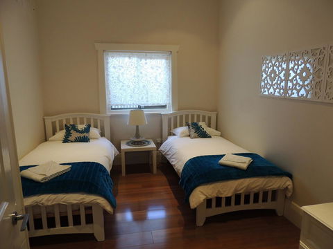 Glenelg - Marina Retreat - Tourism Guide 21