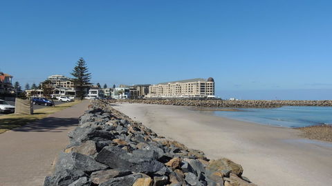 Glenelg - Marina Retreat - Tourism Guide 8