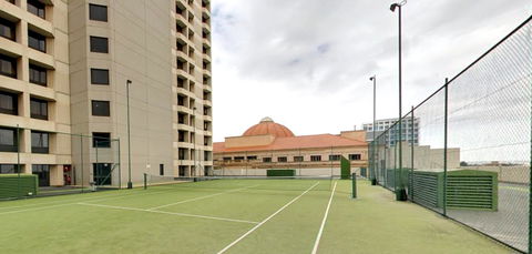 Hilton Adelaide - Travel Agents 8