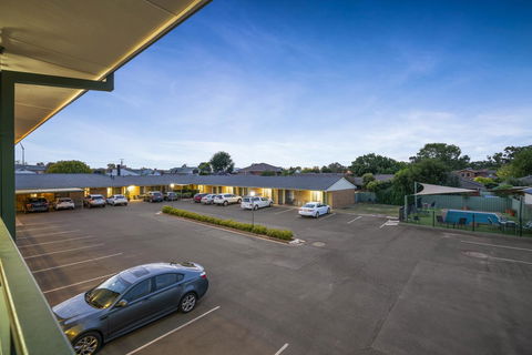 Garden City Motor Inn - Travel Search 36