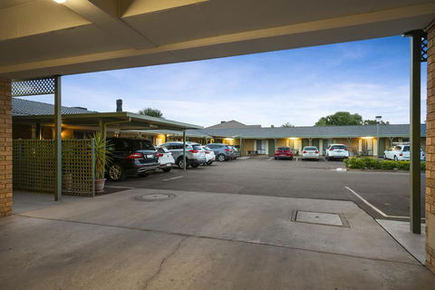 Garden City Motor Inn - Travel Search 44