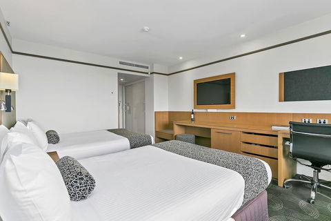 Stamford Plaza Adelaide - Tourism Guide 35