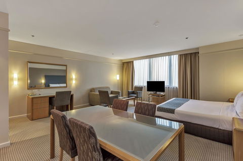 Stamford Plaza Adelaide - Tourism Guide 31