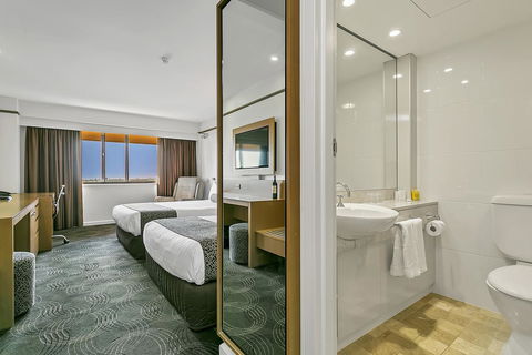 Stamford Plaza Adelaide - Tourism Guide 34